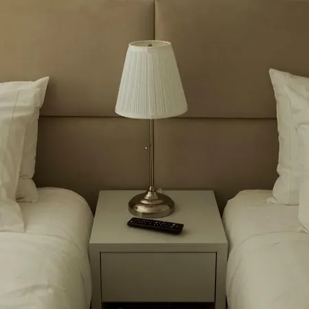 Nightingale * Oporto